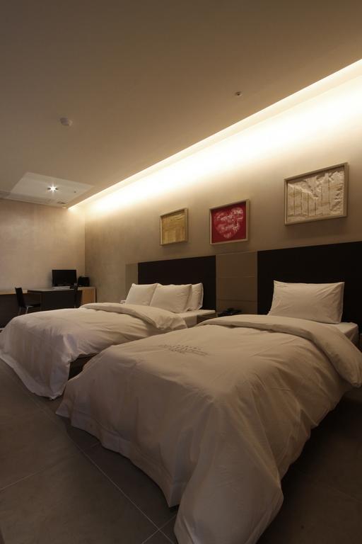 Antives Hotel Goyang Room photo
